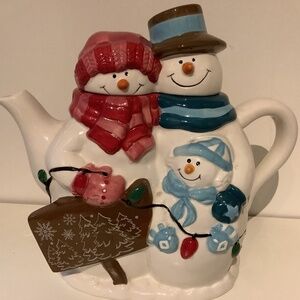 Snowman Family Teapot